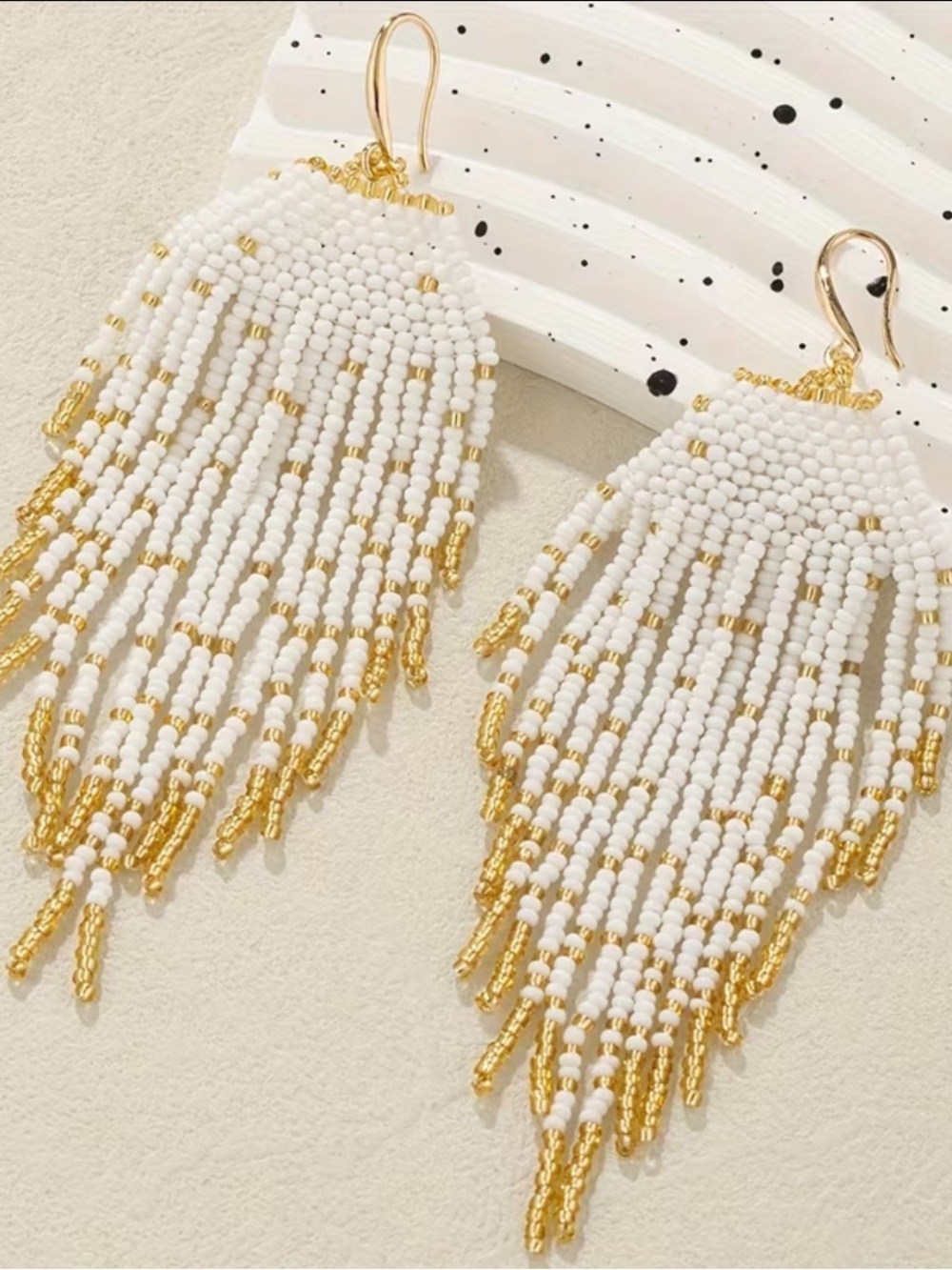 NWT white and gold jellyfish seed bead boho earring